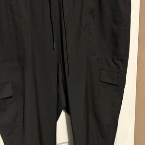 Old Navy XXL StretchTech Joggers in black.